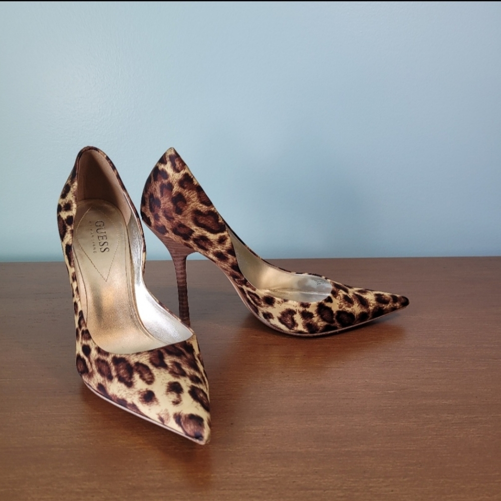 Guess stilettos with leopard print